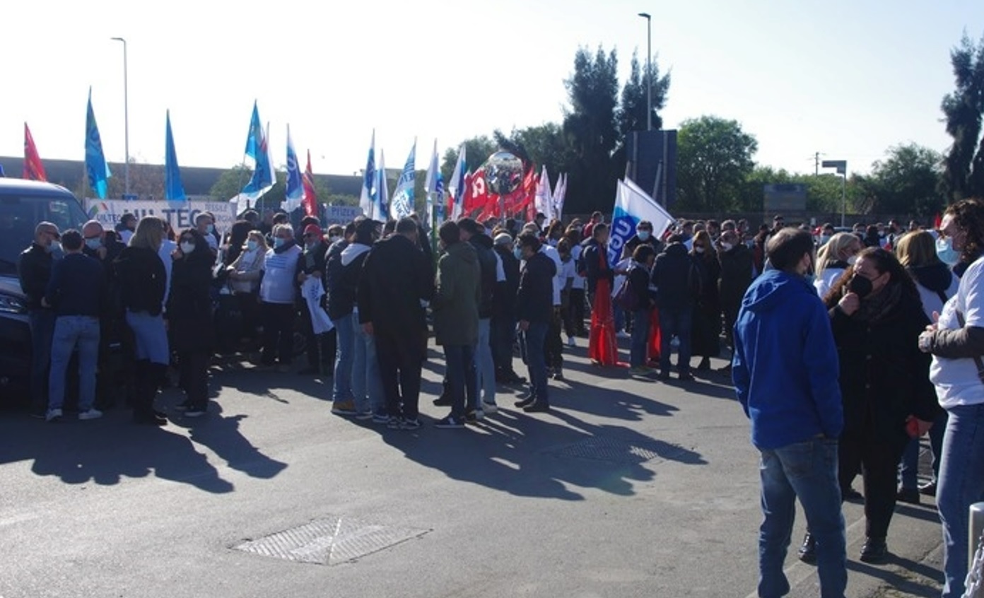 Vertenza Pfizer: siglato l’accordo sui 130 esuberi a Catania