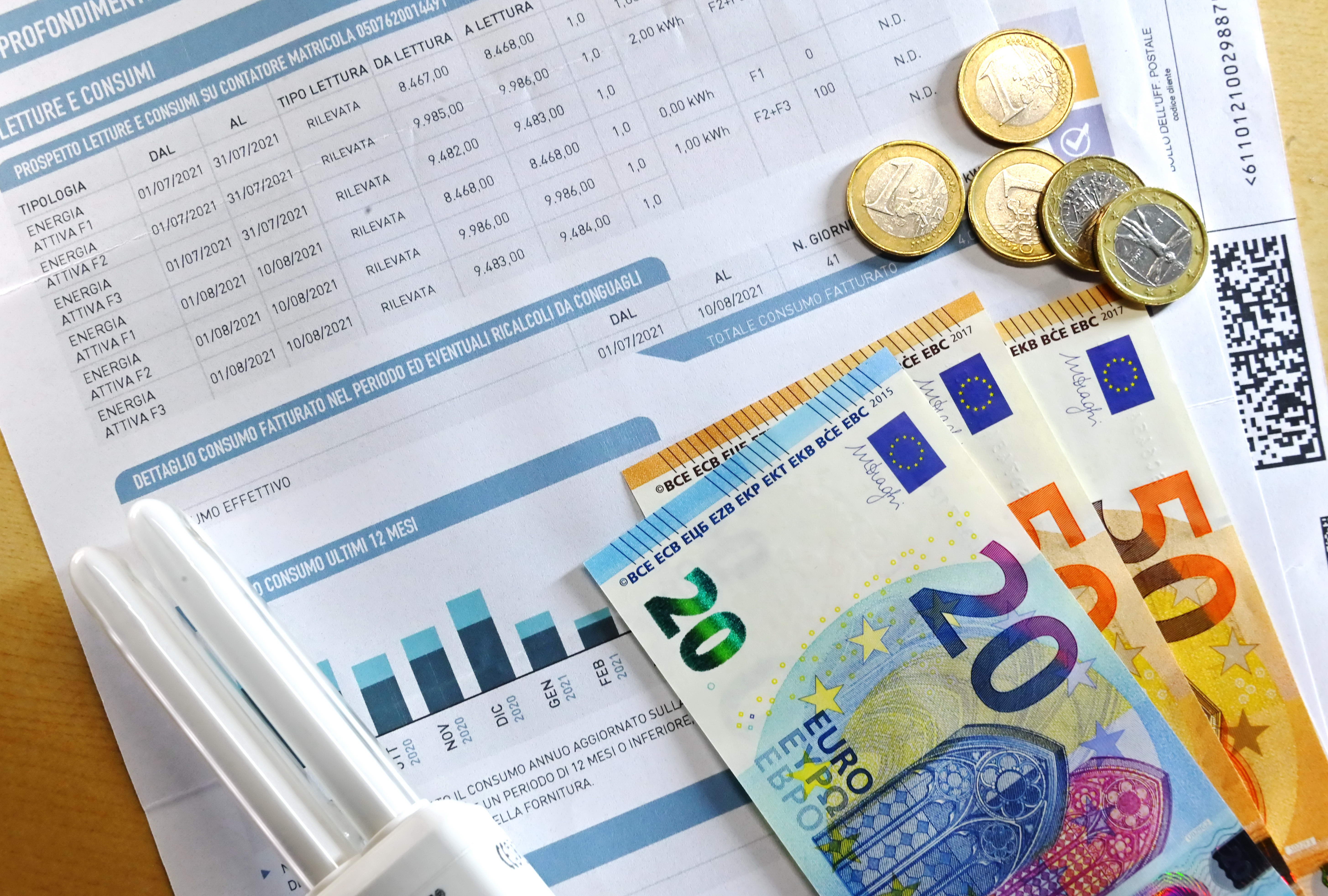 Bollette, la spesa annua è cresciuta di 780 €