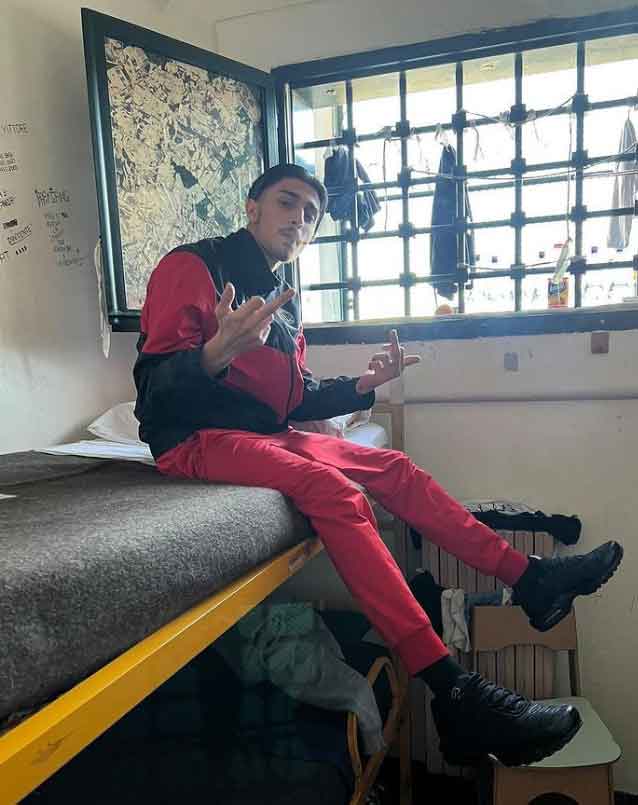 Nuovi guai per il rapper Baby Gang, indagato per resistenza