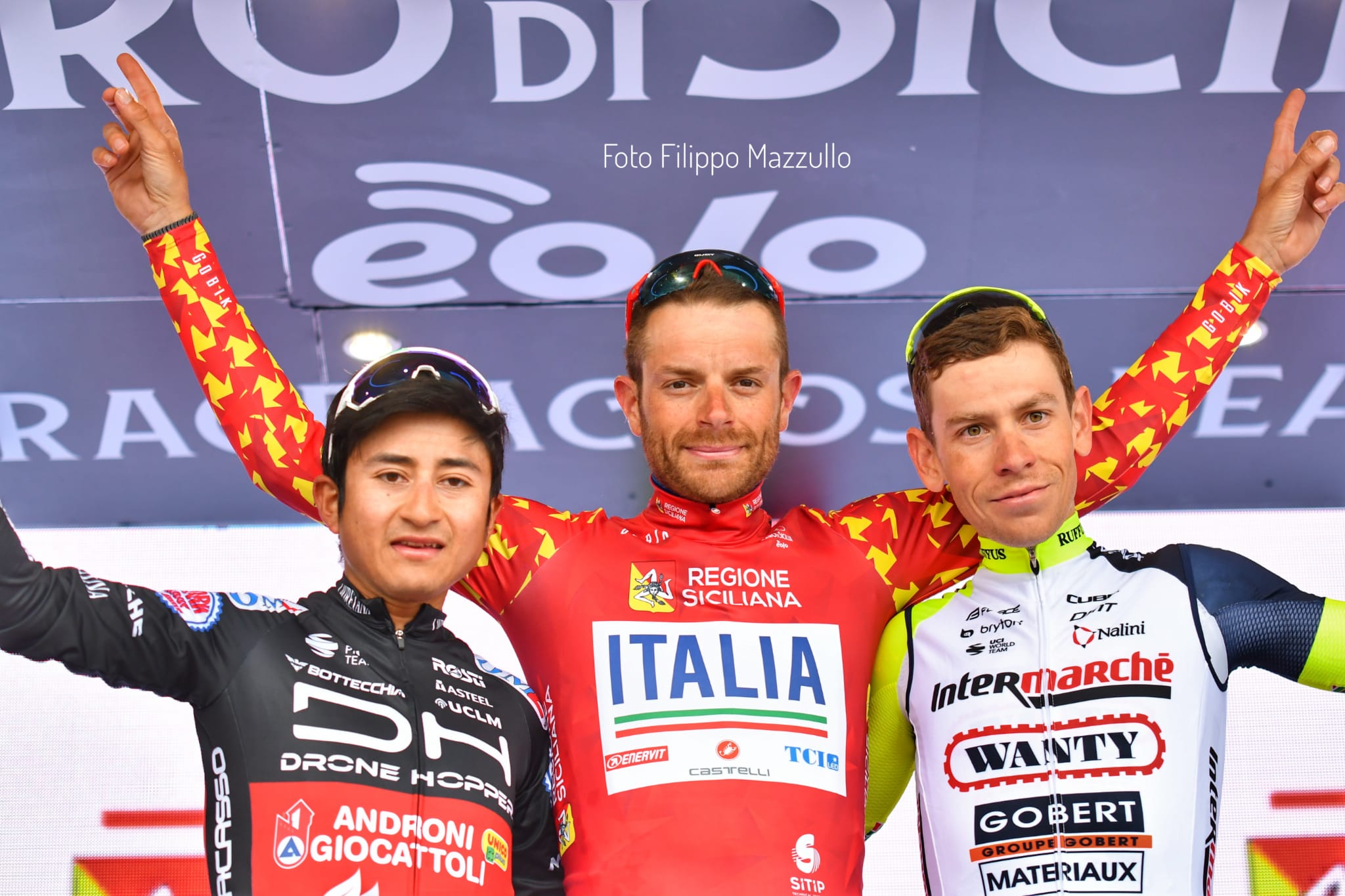 Giro di Sicilia, Damiano Caruso vince sull’Etna e conquista la corsa