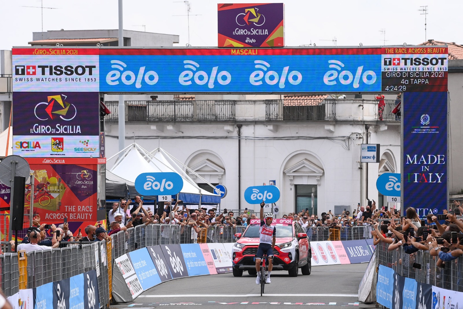 Giro di Sicilia 2022 al via: Nibali e Caruso attesi protagonisti, tutte le tappe