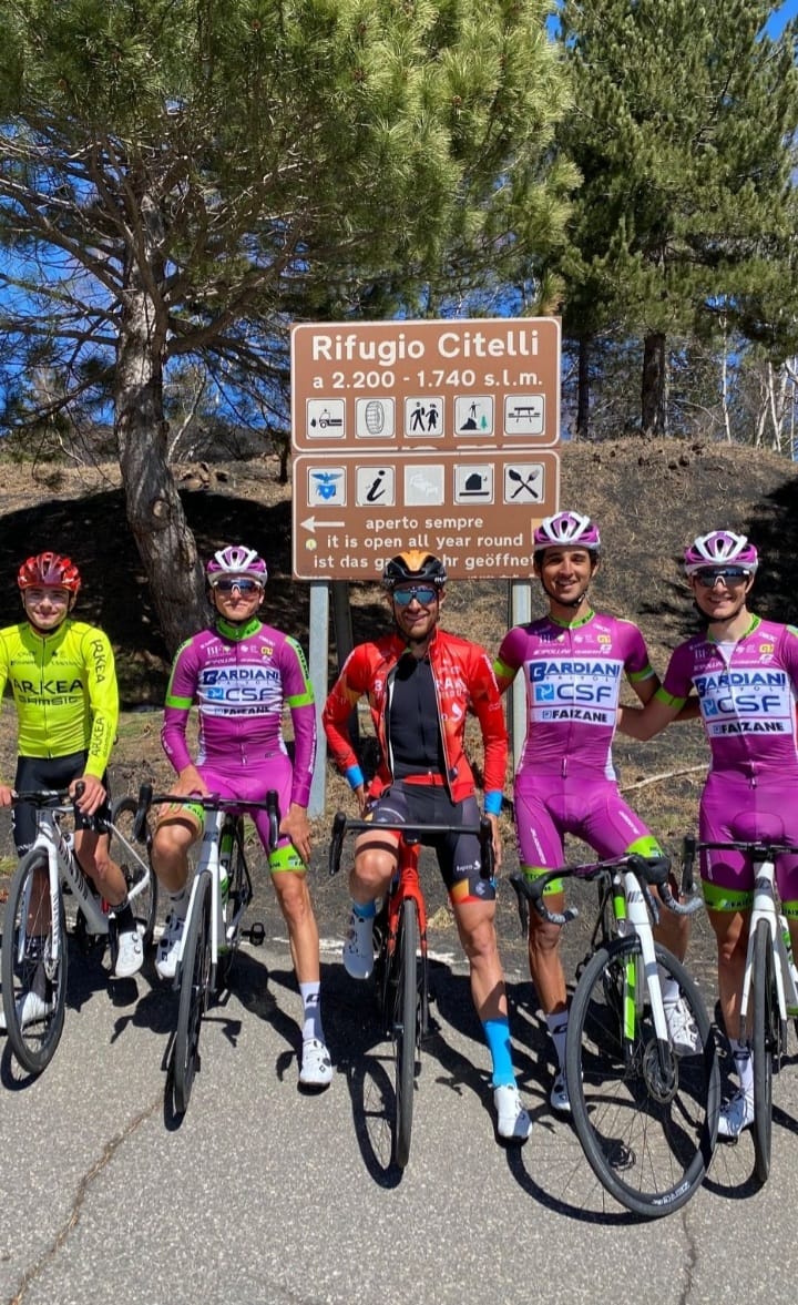 Damiano Caruso al Giro di Sicilia per vincere, “La scalata sull’Etna farà la differenza”