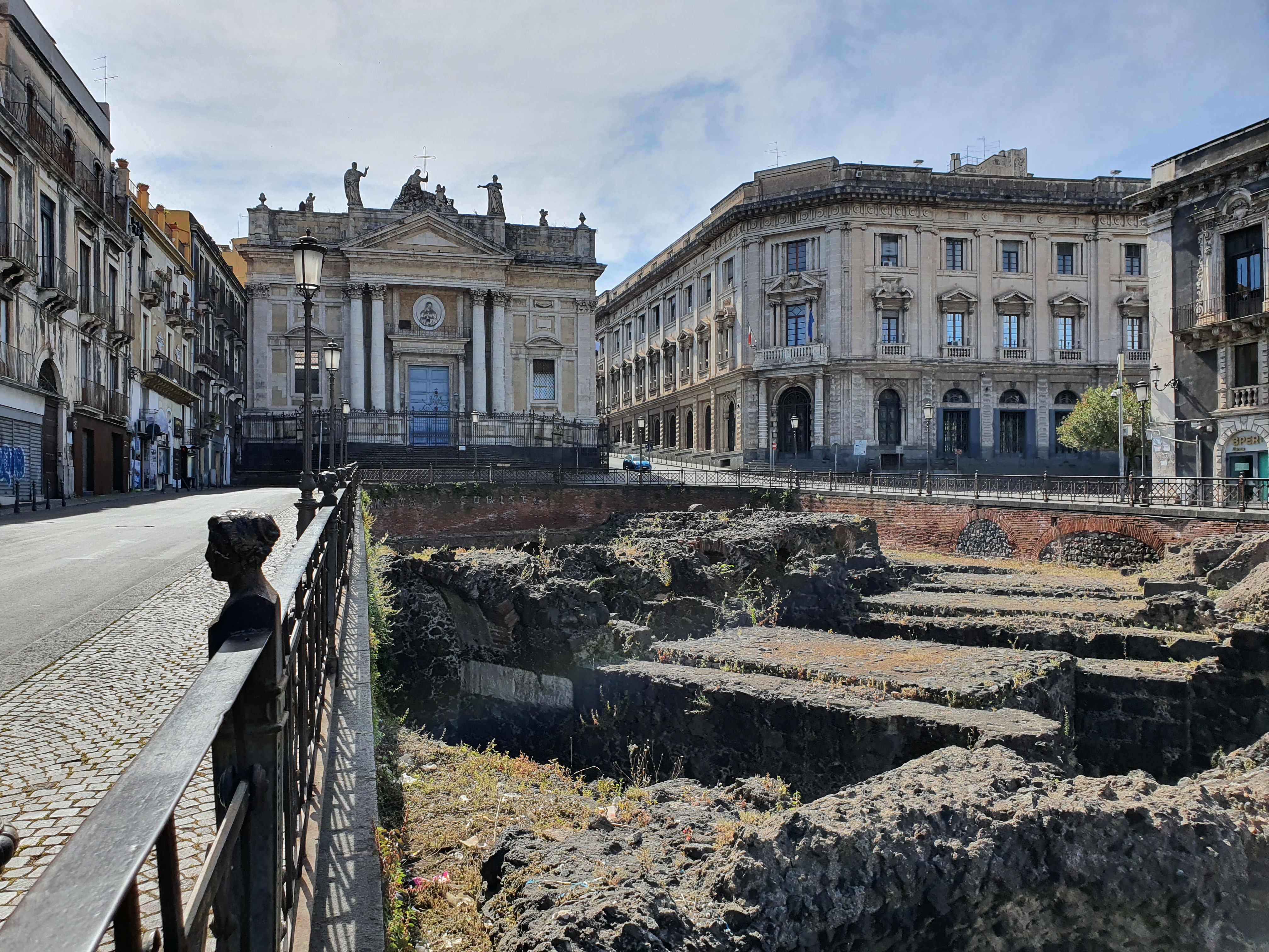 Giovedì Santo, torna il rito dei Sepolcri, le chiese aperte di notte a Catania