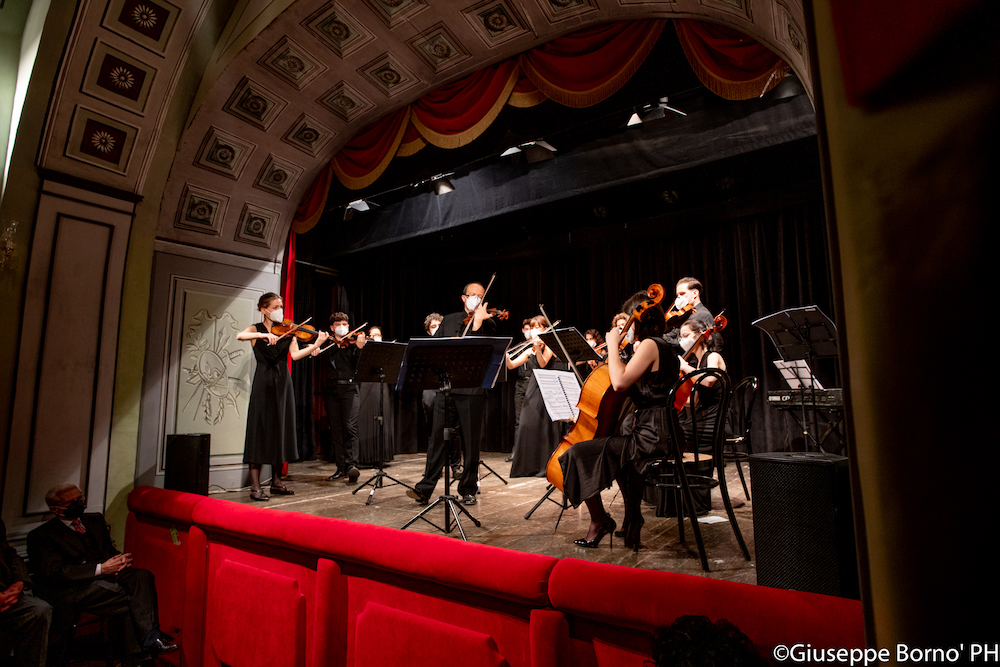 Le otto stagioni di una primavera speciale al teatro Donnafugata
