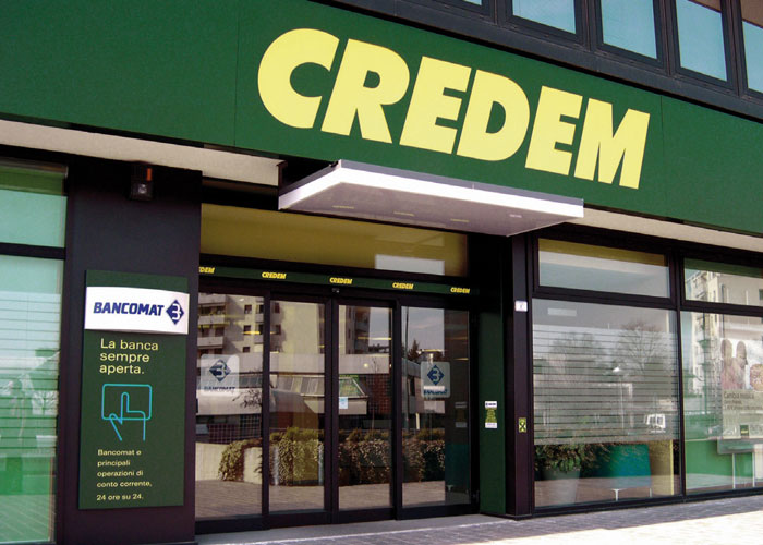 Rapina alla banca Credem di Terrasini, colpo da 100 mila euro: dipendenti e clienti legati