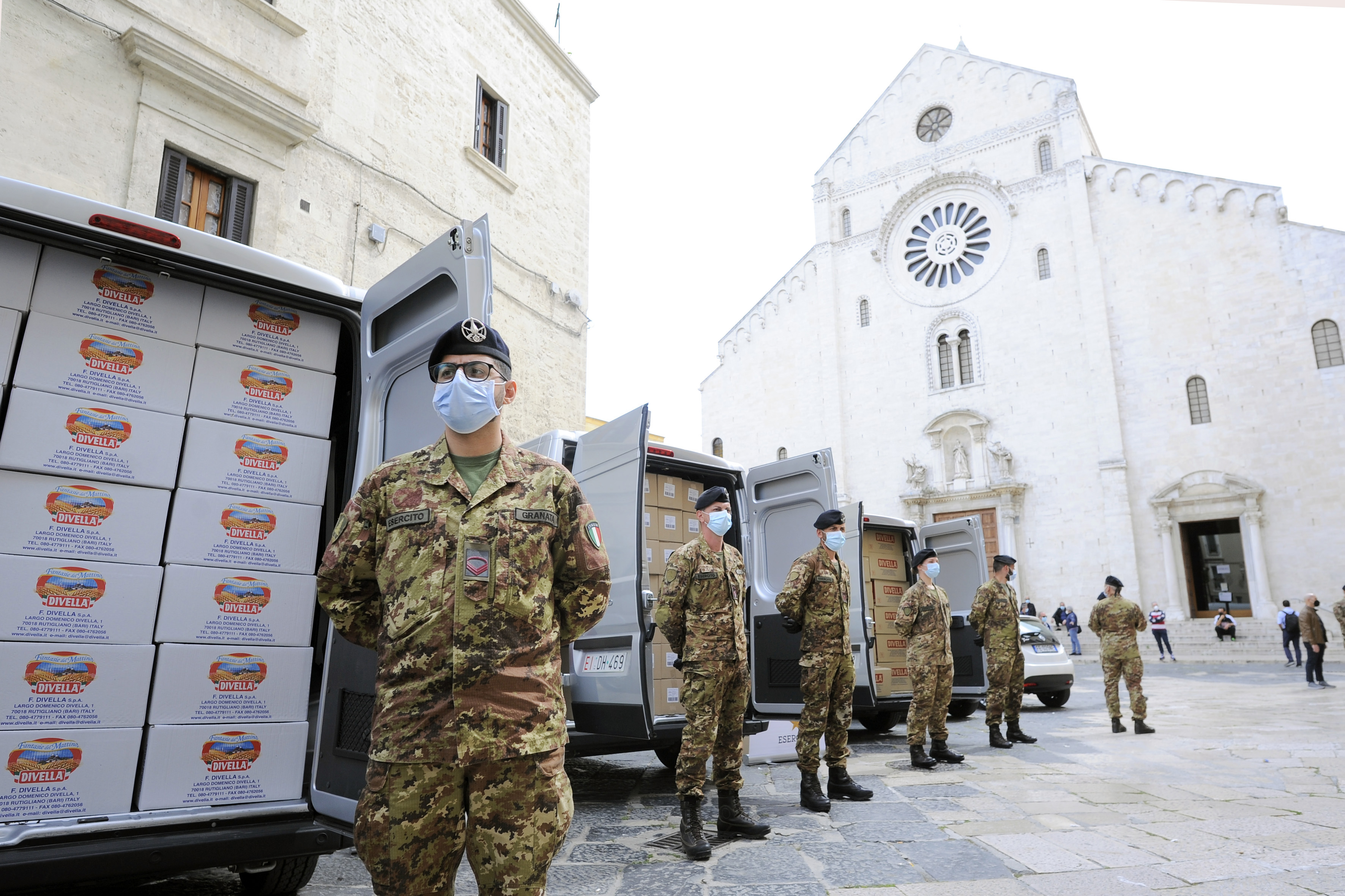 A Palermo raccolti viveri per i profughi ucraini, ma mancano soldi per pagare i tir