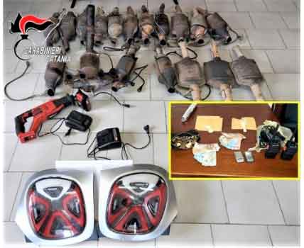 Catania, fumeria di crack in un appartamento