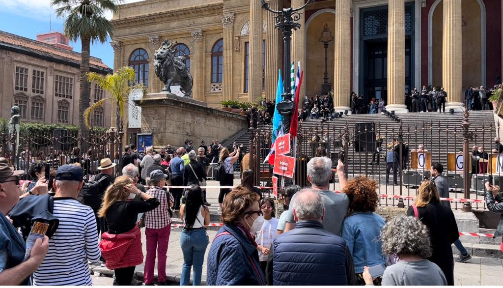Palermo, i lavoratori dei teatri in piazza: “Basta incertezza”
