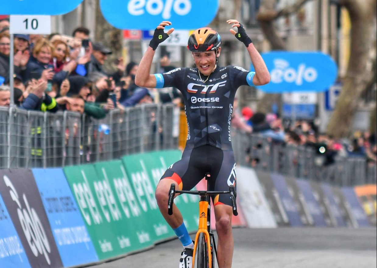 Giro di Sicilia 2022, impresa Miholijevic: vince a Piazza Armerina e diventa leader della corsa