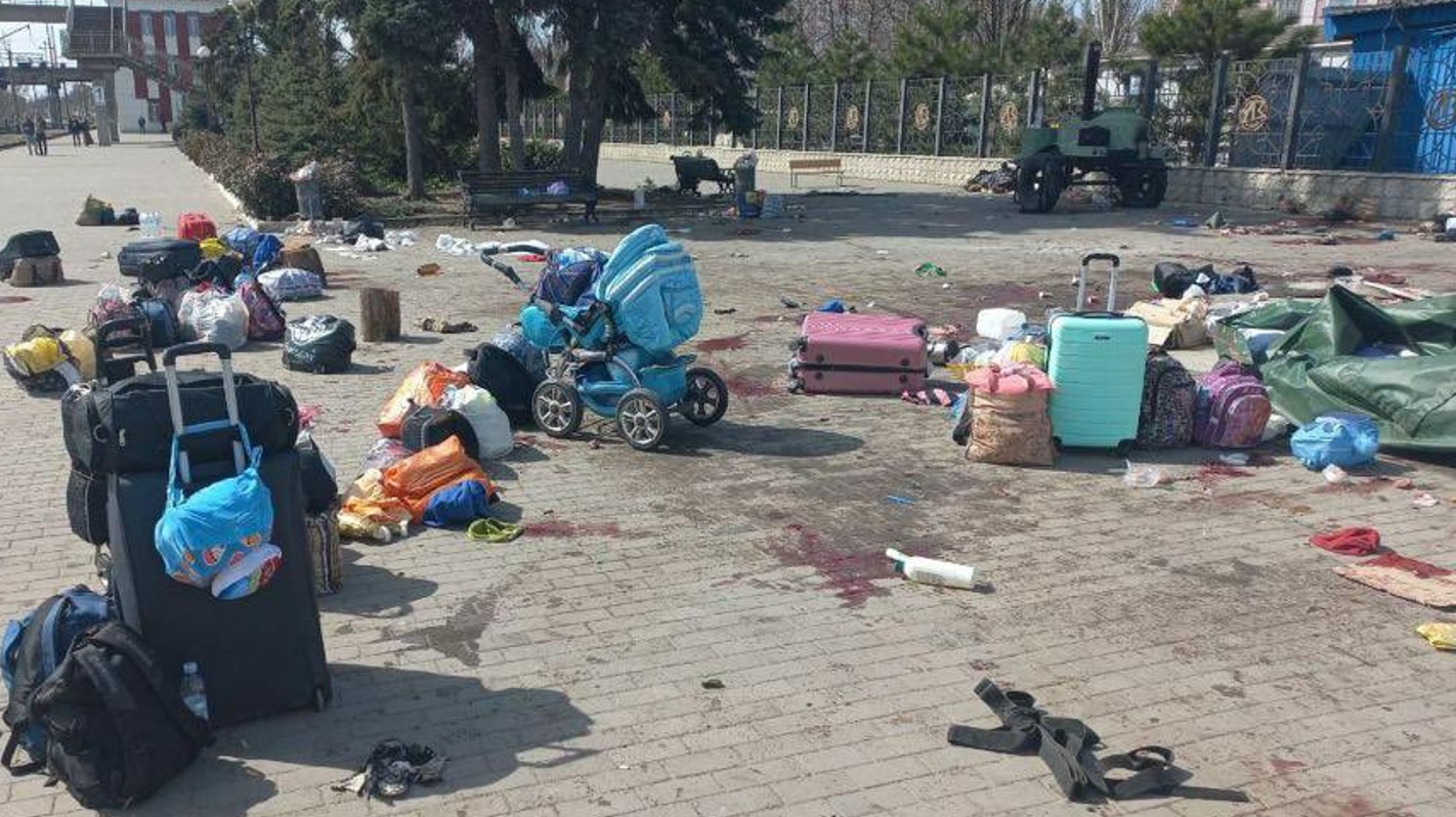 Ucraina, Amnesty: civili deportati da russi, crimini di guerra e forse anche contro l’umanità