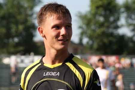 Ucraina: ansia per Ivan Luca Vavassori, il calciatore combattente