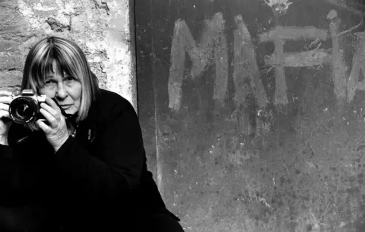 Comune di Palermo ricorda Letizia Battaglia, Teatro Massimo si “colora” di rosa