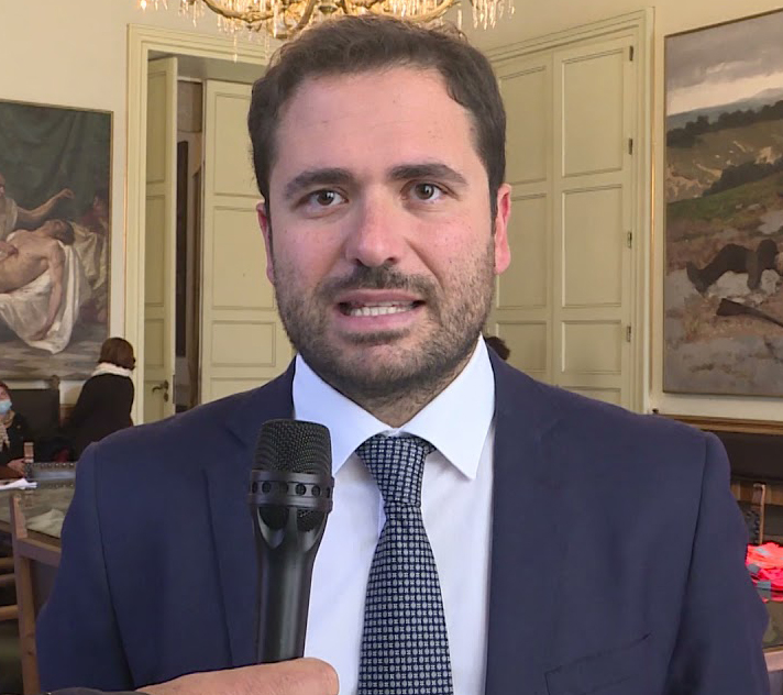 Catania, ponteggi introvabili, a rischio i solarium del Lungomare