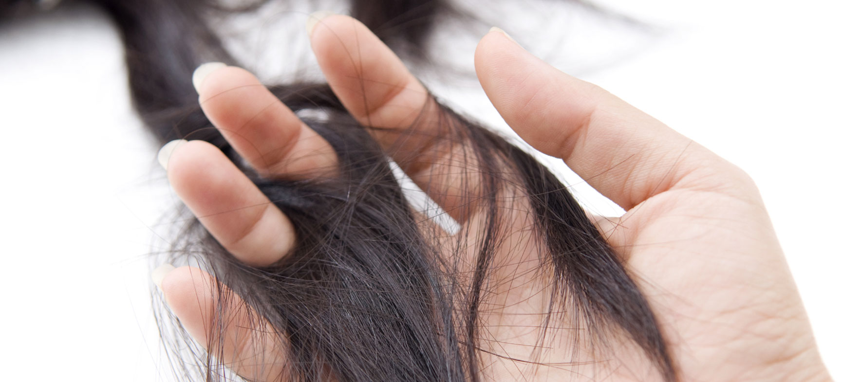 Varianti Xe e Xj, 6 nuovi sintomi: interessati anche capelli e piedi