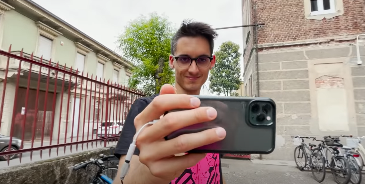 Don Alberto Ravagnani, due incontri a Mazara con il prete influencer re dei social