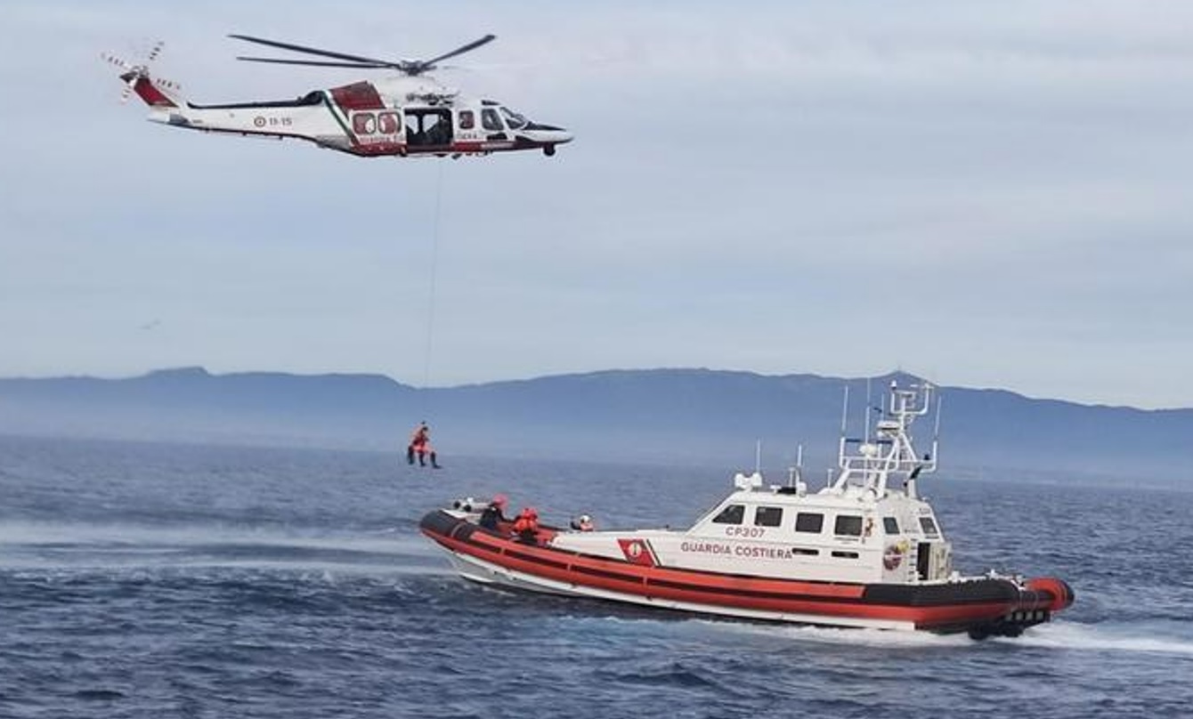 Tragedia a Campofelice di Roccella, un turista è morto annegato