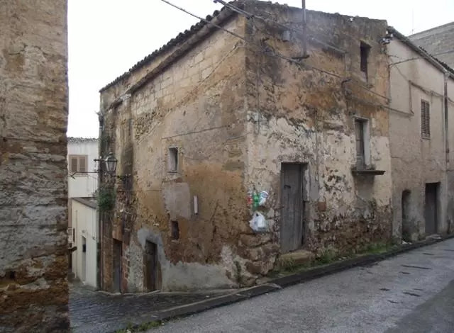 Case ad 1 euro a Calatafimi, apertura anche ai privati