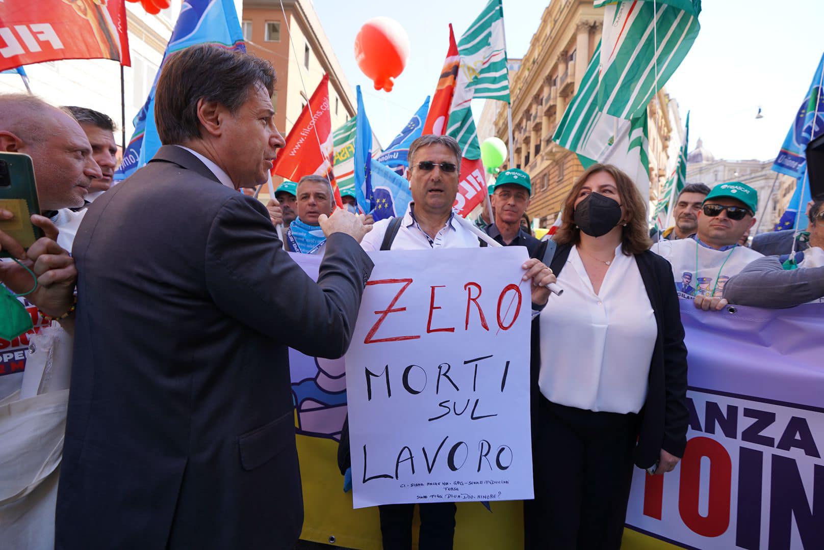 Lavoro, Catalfo (M5S): “Insieme a Conte in piazza con i lavoratori per salari dignitosi”