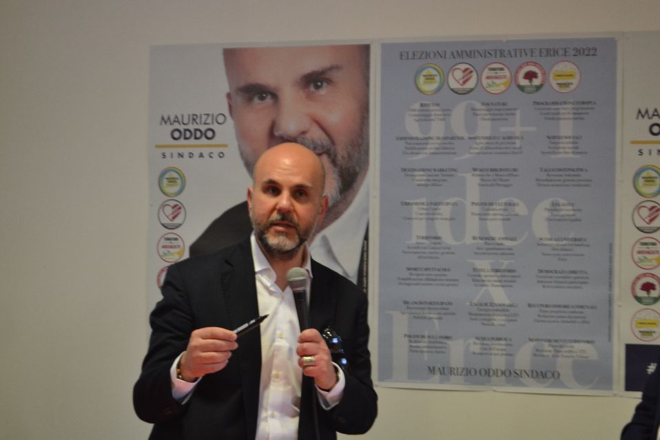 Erice e la rivoluzione morbida di Oddo, sindaco della cultura