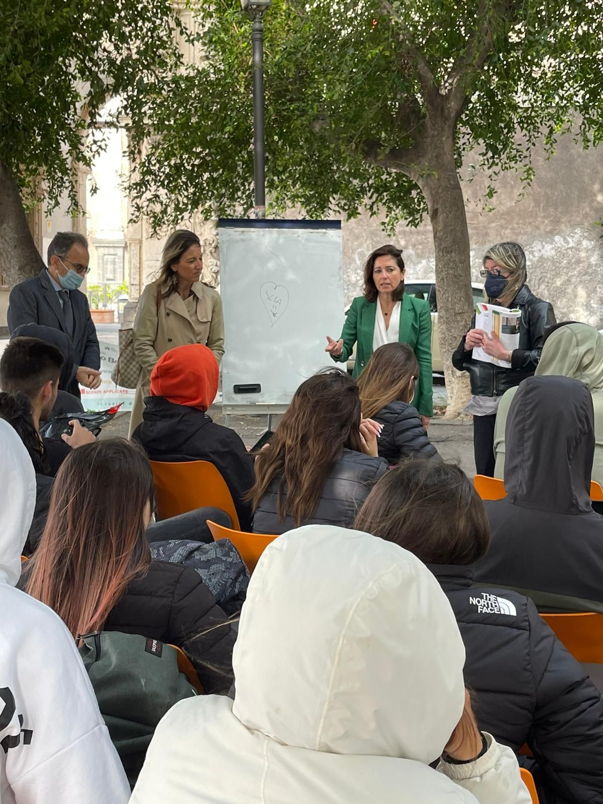 Catania, crollo tetto Istituto Boggio Lera, interviene la deputata Paxia (Misto)
