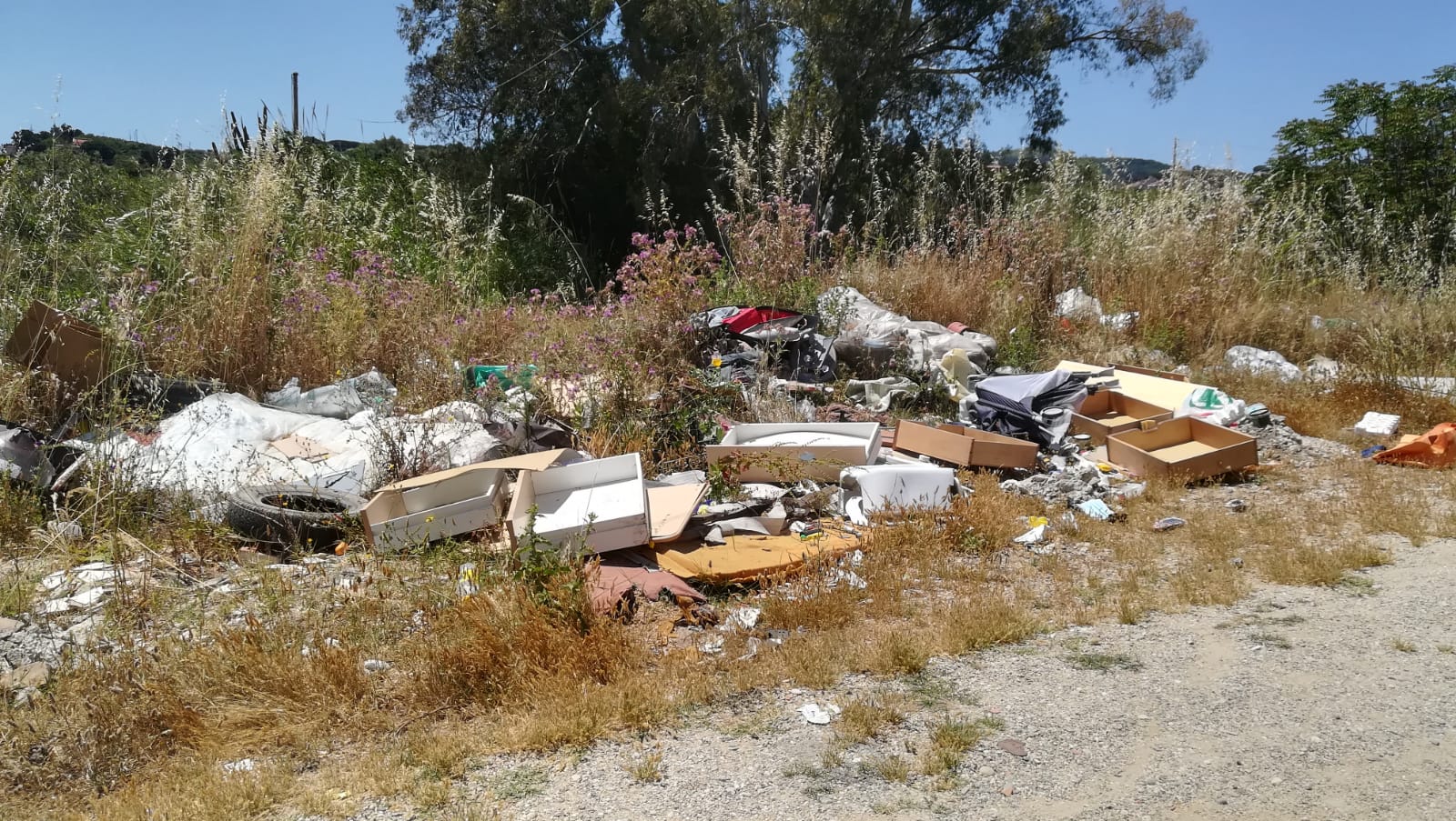 Messina, al Torrente Papardo scatta l’allarme discariche