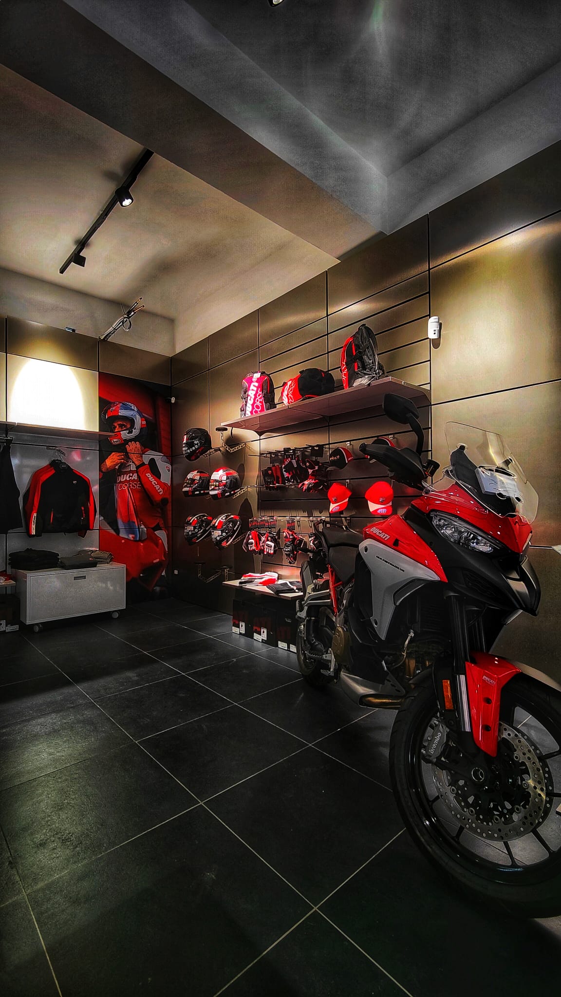 DUCATI, “la rossa delle due ruote” sceglie di SCOMMETTERE  SULLA sicilia INAUGURANDO un nuovo punto vendita A MESSINA