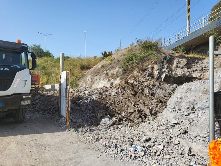 Catania, ruspe in azione per la nuova corsia Rotolo – Ognina FOTO
