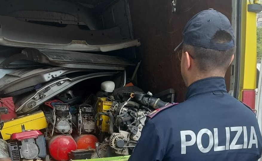 Controlli a Librino: 9 evasioni, 12 denunce e arresti