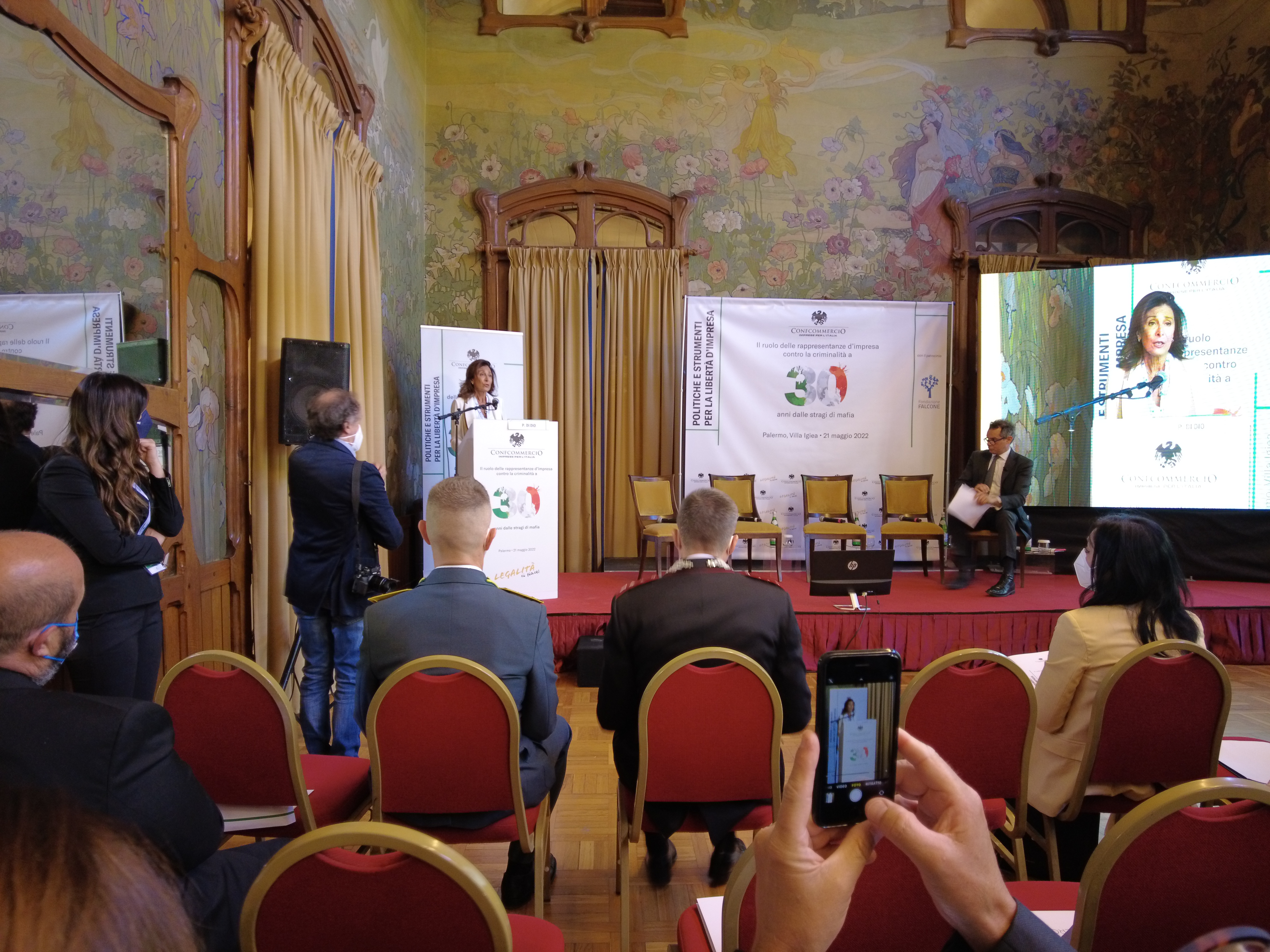 Trentamila aziende a rischio usura: “Imprese fondamentali nella lotta alla mafia”