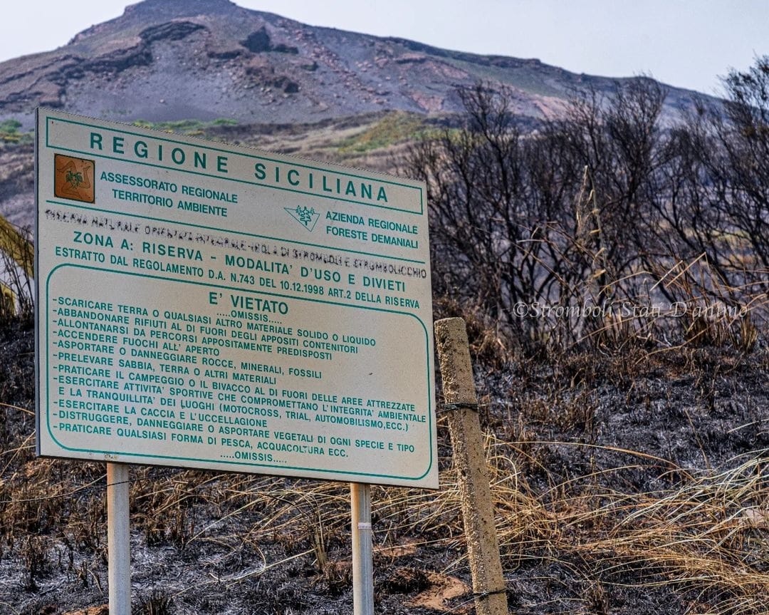 Stromboli, parla il sindaco: “Disastro ambientale, ora a rischio tutto l’abitato”