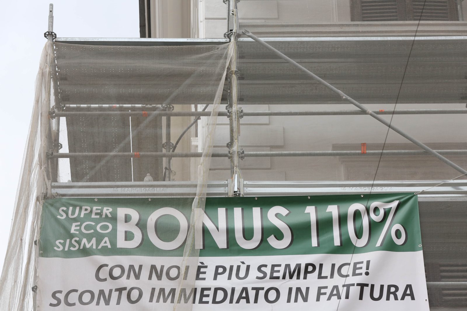 Superbonus, dal 2024 scende al 70%. Novità anche dal 2025: cosa cambia Superbonus, dal 2024 scende al 70%. Novità anche dal 2025: cosa cambia