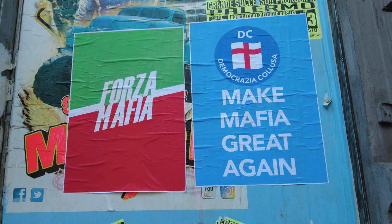 L’Arte contro la Politica: a Palermo spuntano manifesti contro DC e Forza Italia