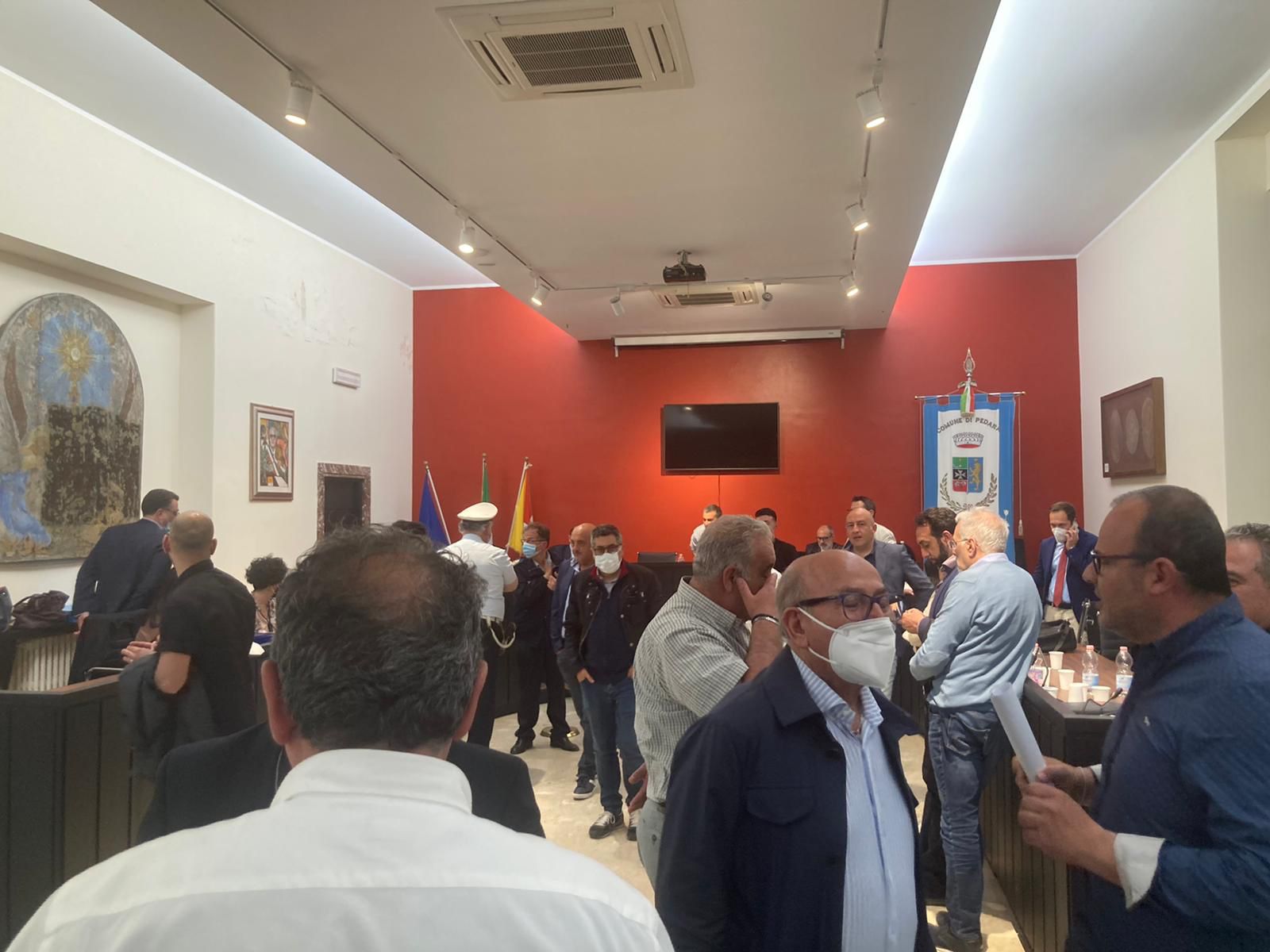 Gal “Terre dell’ Etna e dell’’Alcantara”, Comuni e soci privati: “Commissariare ente”