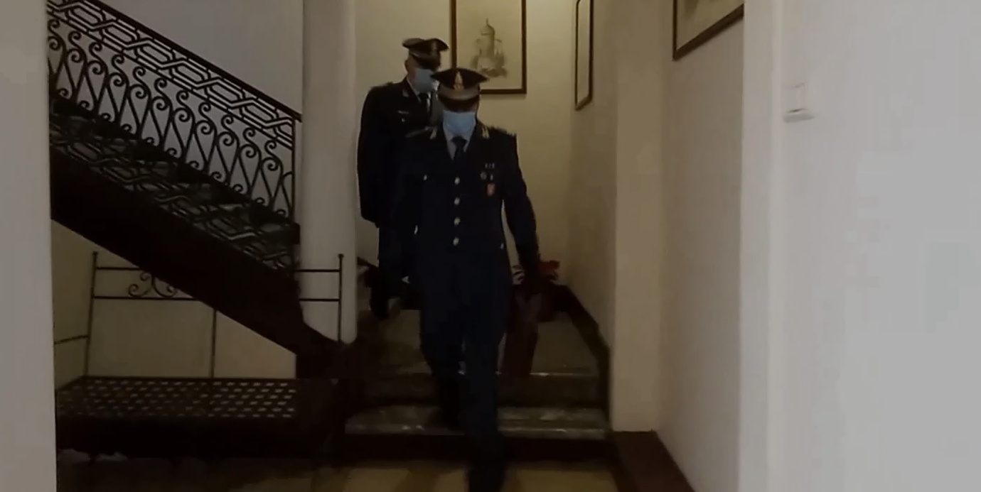 Riposto, condannati per mafia ma percepivano il reddito di cittadinanza: 32 denunce