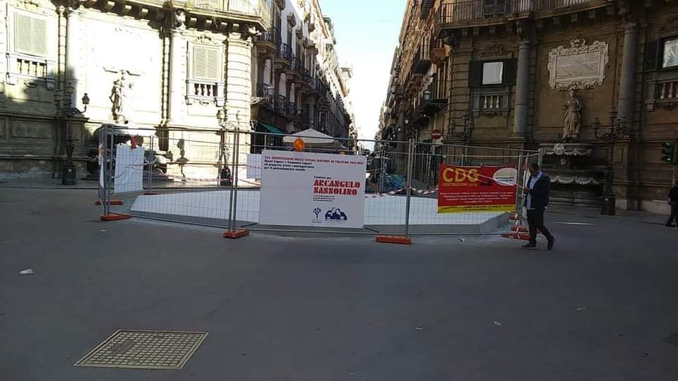 Palermo, installazione ai quattro Canti: scoppia la polemica, ecco perchè
