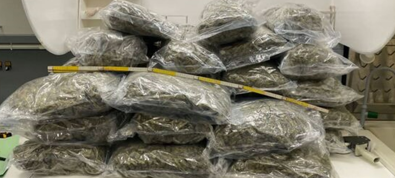 Messina, arrestato corriere sorpreso con oltre 32 chili di droga