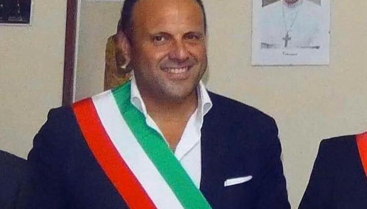 Trabia, si dimette il sindaco Leonardo Ortolano: “Sono indagato ma estraneo ai fatti”