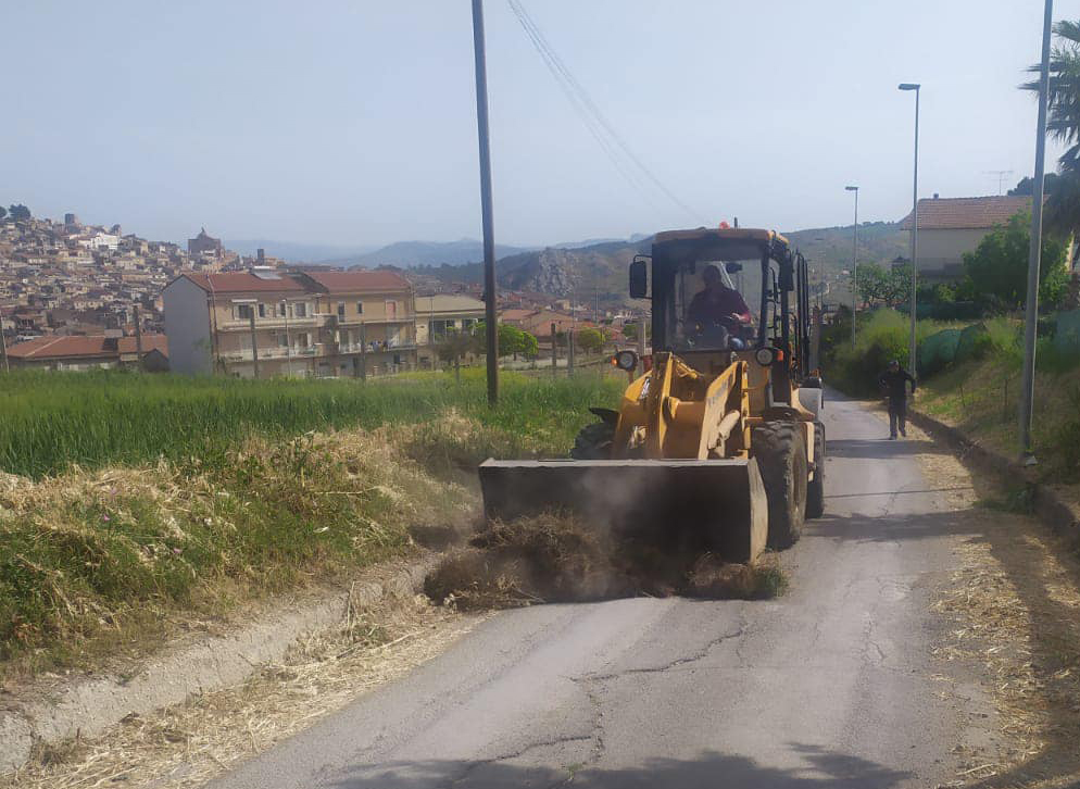 Nuovo look per Pietraperzia, riflettori sul decoro cittadino