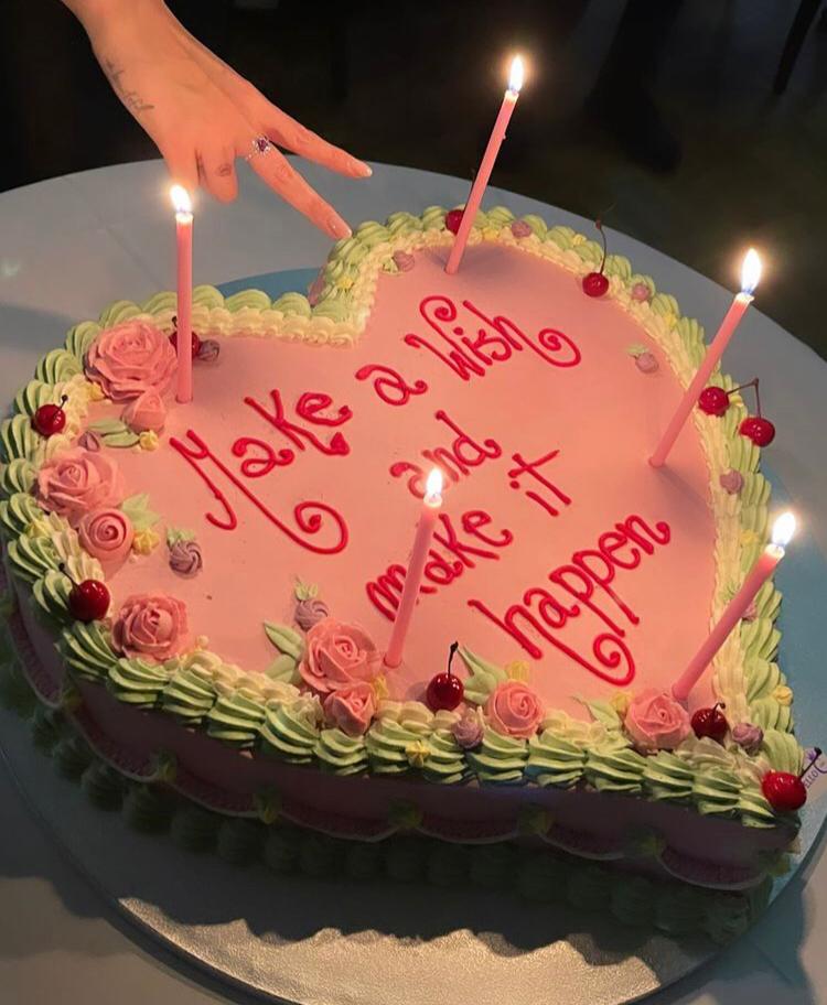 Sanremo 2023, Chiara Ferragni co-conduttrice di Amadeus – FOTOGALLERY