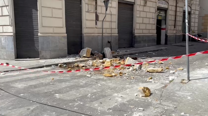 Tragedia sfiorata a Palermo, crollano due balconi a causa del maltempo