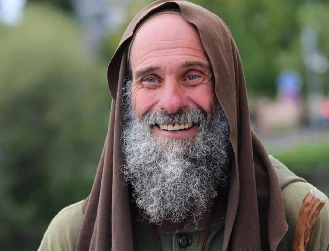 Morto Biagio Conte, una vita in strada dedicata agli ultimi – le Foto