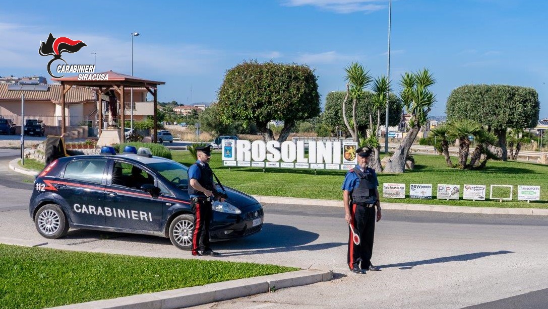 Ai domiciliari per maltrattamenti, 37enne fugge da casa ma viene beccato dai carabinieri