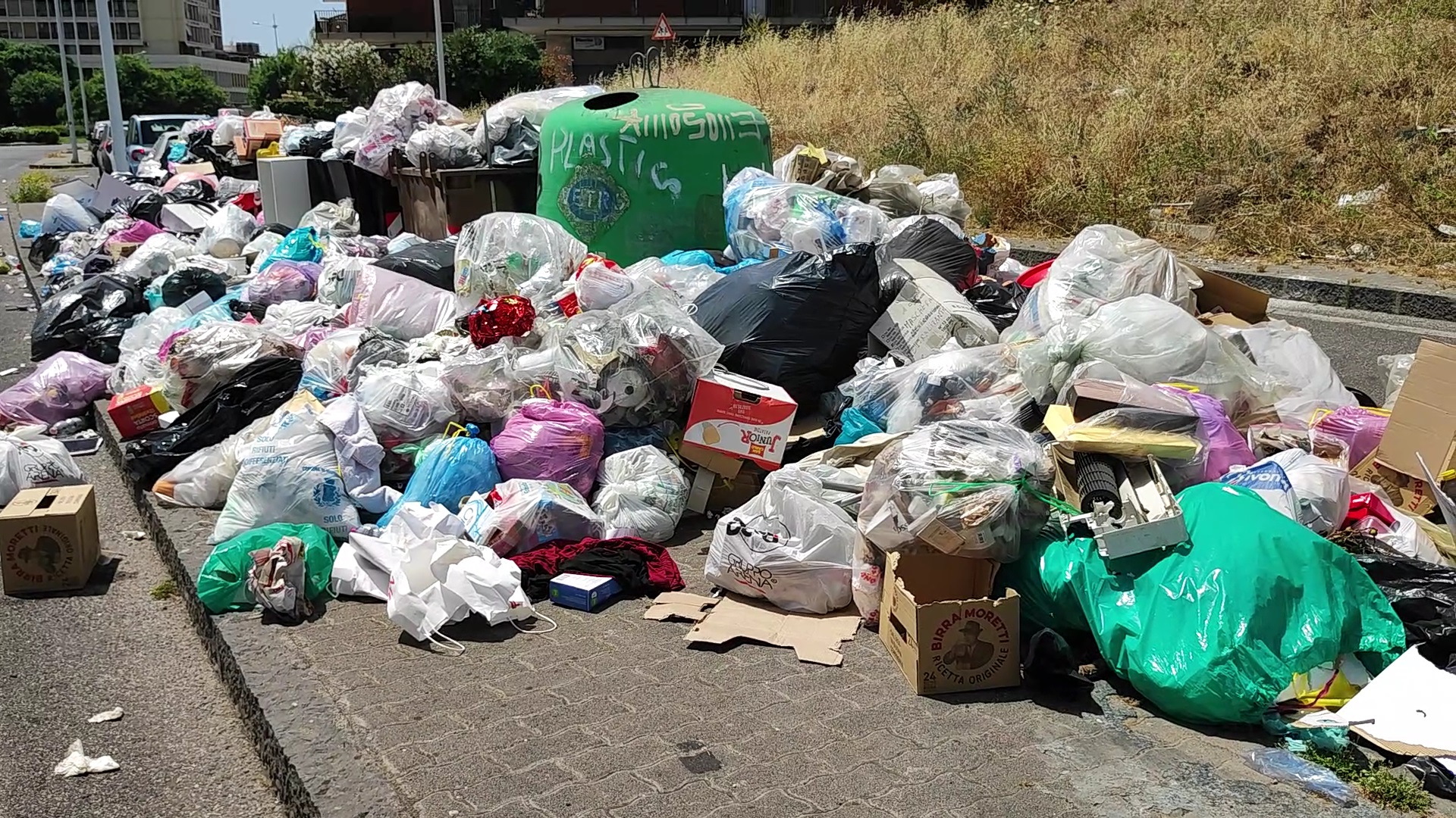 Rifiuti a Siracusa, emergenza senza fine: proclamato stato di agitazione lavoratori Tekra