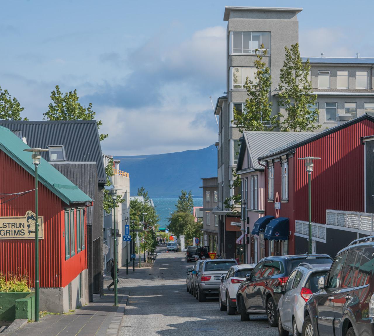 Voli low cost dall’Italia e dalla Sicilia, soluzione contro il caro vacanze