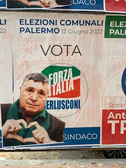 A Palermo tornano i finti manifesti contro Forza Italia e Dc