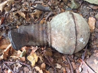 Agricoltore ferito a Ragalna, rinvenuti altri 4 oggetti esplosivi