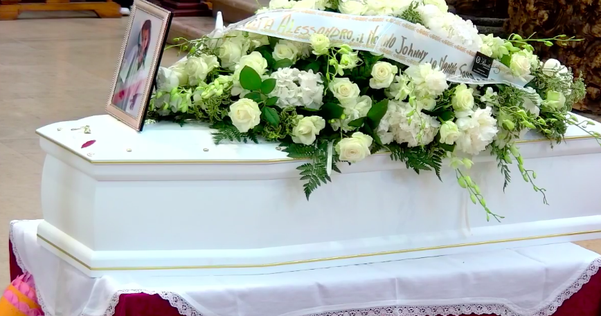 Bimba uccisa a Catania, i funerali di Elena Del Pozzo: “E’ una martire” – Video e Foto