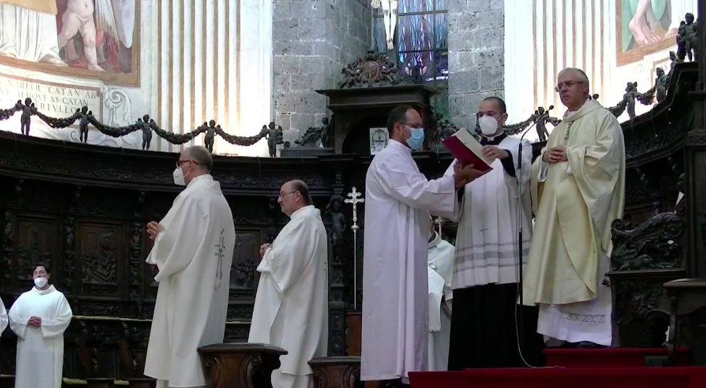 Bimba uccisa a Catania, i funerali di Elena Del Pozzo: “E’ una martire” – Video e Foto