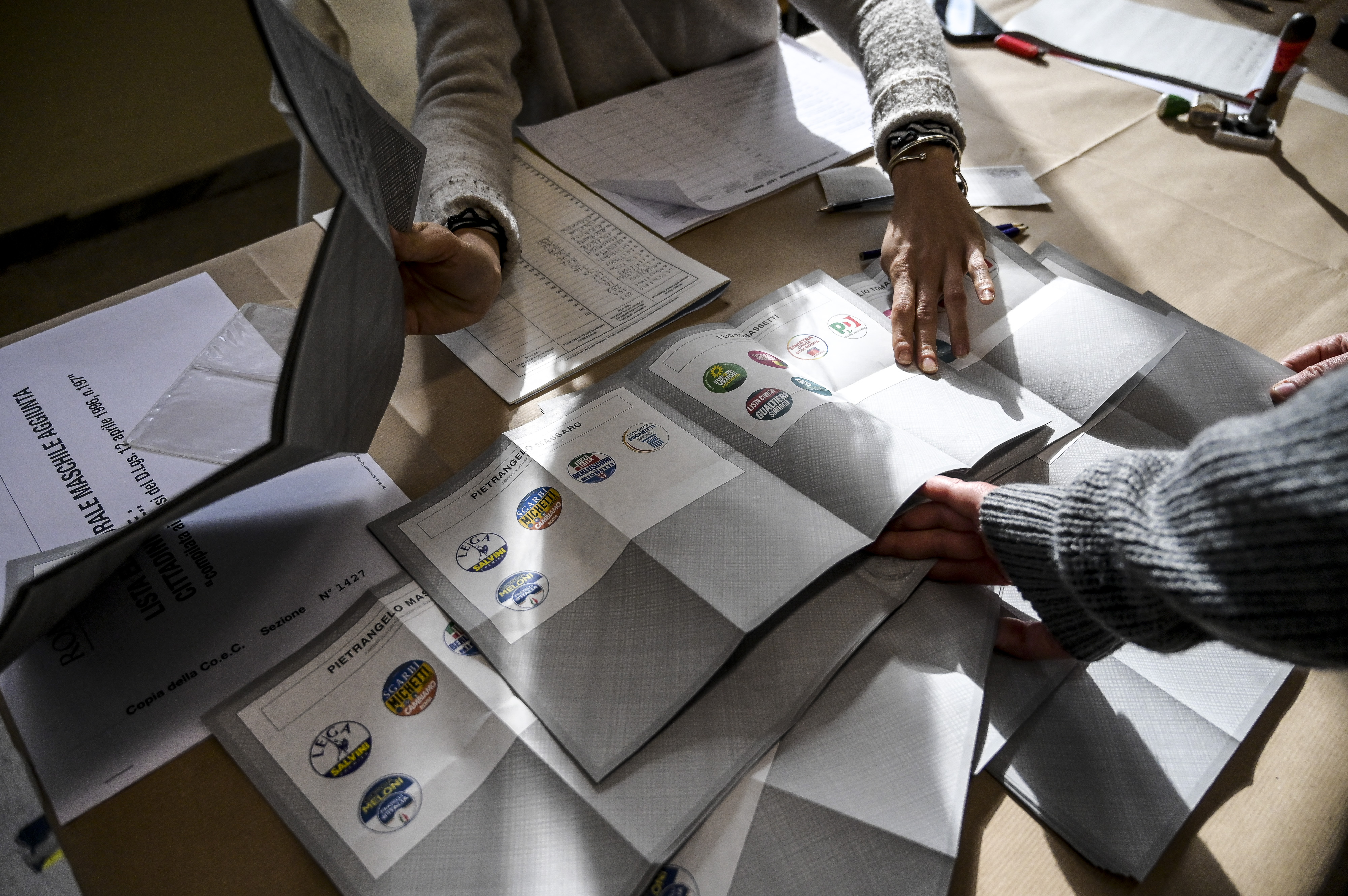 Elezioni comunali 2022 Sicilia, spoglio in diretta: Lagalla vince a Palermo, Basile a Messina, i risultati dei 120 comuni