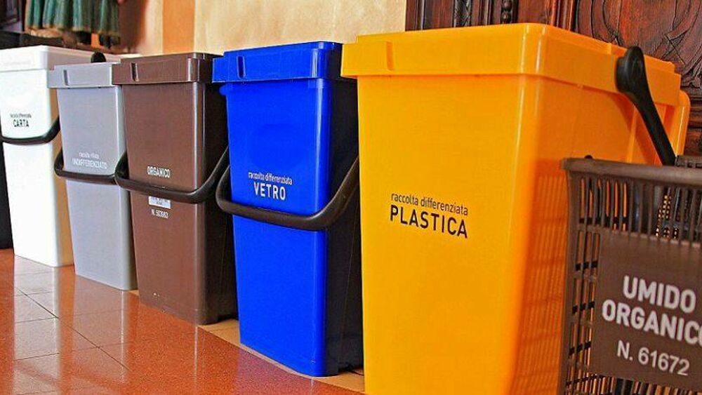 Rifiuti, al via il porta a porta a Catania centro, il calendario della raccolta